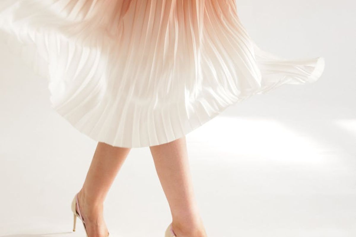 Detailed close-up of dynamic movement in a sunny studio